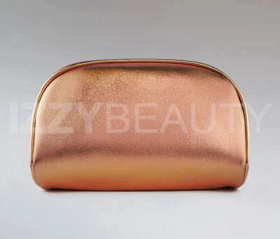 Bolsa de viaje de maquillaje Lancome cosmética en oro rosa brillante metálico  Foto 1 de 2
