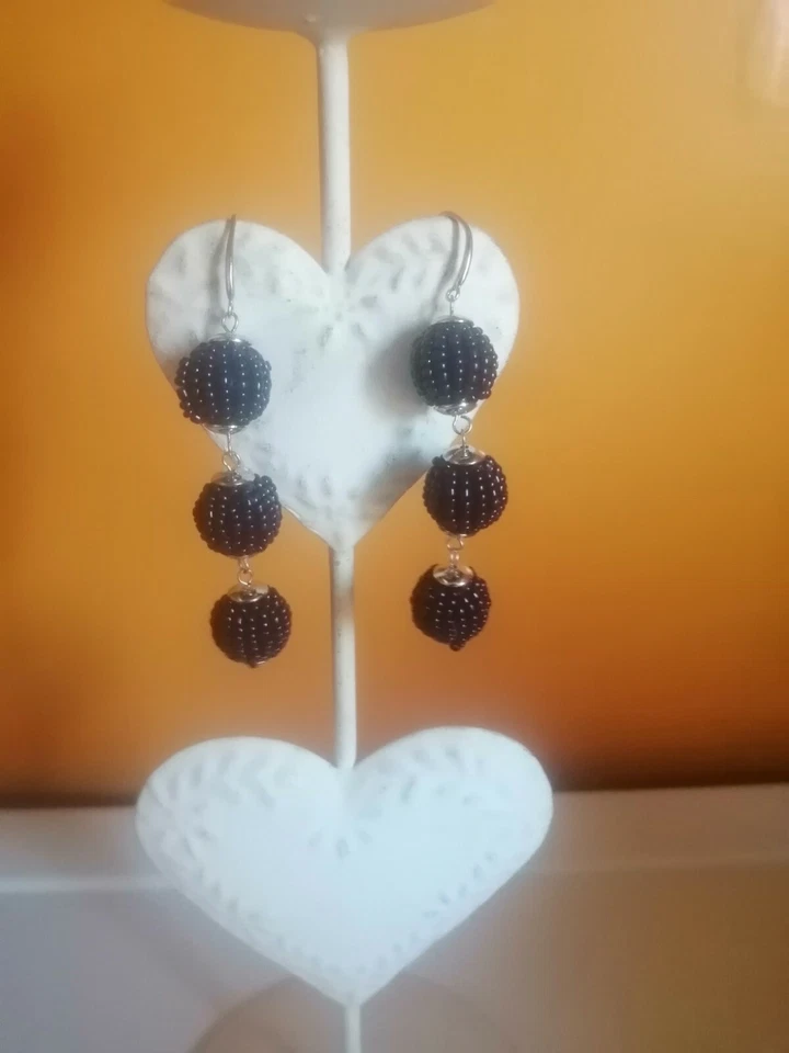 🌸🌸Boucles d'oreilles tombé de perles en boule "Stella & dot " 🌸 - Photo 1/2