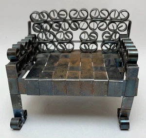 Vintage geflochten Metall Blech Tramp Art Miniatur Garten Park Bank Original Patina - Bild 1 von 7