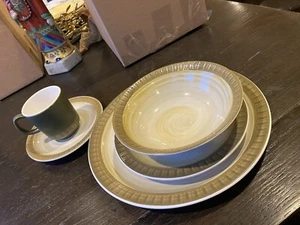 Casual Ceram Vista 5-piece Place Setting Green Swirl - Picture 1 of 2