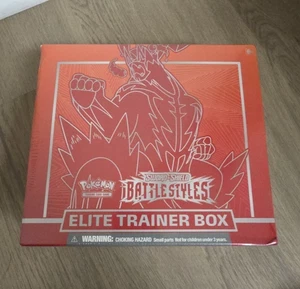 POKEMON TCG Spada e Scudo Stili Battaglia Rosso ELITE TRAINER BOX Nuovo Ufficiale - Foto 1 di 2