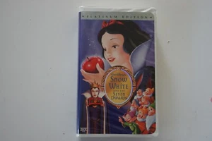Walt Disney's Snow White and the Seven Dwarfs VHS Platinum Edition #22253 - Picture 1 of 3