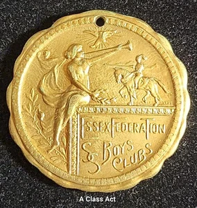 1914 BOYS CLUB, ESSEX FEDERATION, 1ST Place medal, Gold Filled, 440 Relay. H2771 - Picture 1 of 6