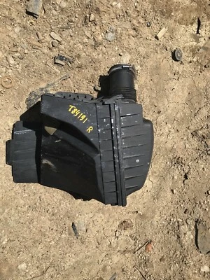 Коробка очистителя фильтра воздухозаборника для правостороннего пассажира 06 07 08 BMW 750i  - Изображение 1 из 3