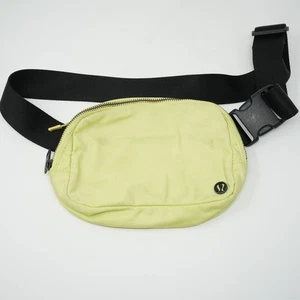 Lululemon Everywhere Belt Bag 1L Black Strap Lemon Vibe One Size - Picture 1 of 11