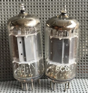 Paar (2) Telefunken 12AX7 ECC83 lange graue glatte Platte Halo Getter Vorverstärker Röhren - Bild 1 von 12