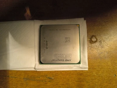 CPU AMD SEMPRON 2800+ SDA2800AIO3BX - Immagine 1 di 2