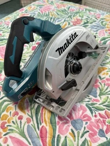 Makita XSH06 Circular Saw Tool Only - Picture 1 of 8
