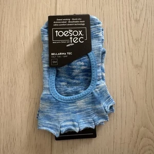 Toesox BELLARINA TEC Half Toe Grip Socks In Elevate Yoga Barre Pilates Small - Picture 1 of 3