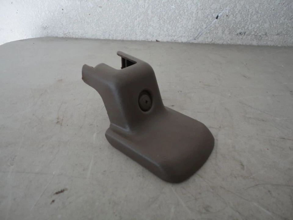 Passenger Front Seat Rear Bolt Cover 98 99 00 01 02 Mazda 626  4 Dr  — 第 1/1 张图片