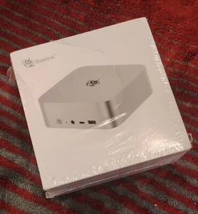 Beelink Mini PC SER8 AMD Ryzen 7 8845HS 64GB RAM 2TB NVMe PCIe Silber deskmini - Bild 1 von 4