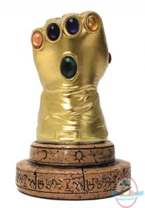 Marvel Comics Infinity Gauntlet PX Desk Monument - Picture 1 of 1