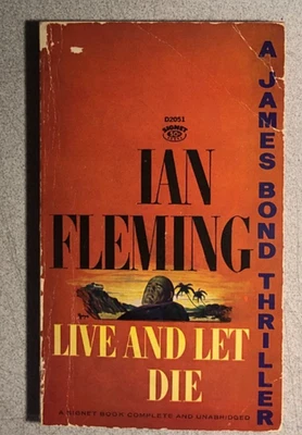JAMES BOND 007 Live and Let Die by Ian Fleming (1964) Signet paperback - Image 1 of 3