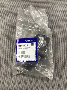 New Fuel Filler Hose 9141423 for Volvo S60/ S80/ V70/ XC70/ XC90   R132 - Picture 1 of 1