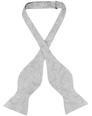 Pajarita Vesuvio Napoli AUTOCORBATA Color GRIS PLATEADO Diseño PAISLEY Para Hombres Foto 1 de 3