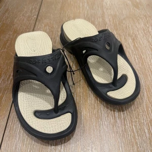 Sandalias de Tanga Negras Nothinz Niños Chanclas Talla 3-4 Zapatos de Juego Defecto de Goma - Imagen 1 de 4