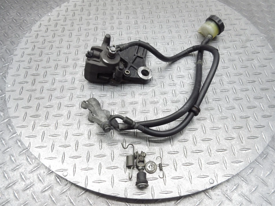 06-08 Kawasaki Ninja 650R EX650R 2006 línea de pinzas de cilindro maestro de freno trasero Foto 1 de 4