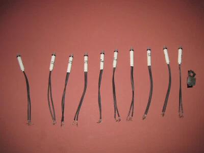 Luz Piloto 2150A4 Blanca 125V 1/2W Nueva No Caja Lote de 10 Algunas Marcadas IDI Foto 1 de 3