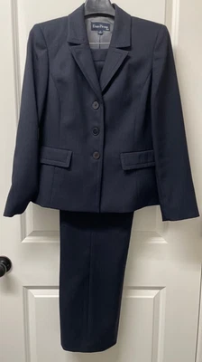 Evan Picone Women's Pant Suit Sz 8  Navy Subtle Pinstripe Career Workwear Church - Image 1 of 4