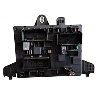 Centralina portafusibili 13343950 Opel Astra J  1.7 Cdti station wagon 2009-2020 - Immagine 1 di 2