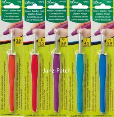 5 x Clover Amour Crochet Hooks Ergonomic Grip - 3.0, 3.5, 4.0, 4.5, 5.0 mm - image 1 of 4