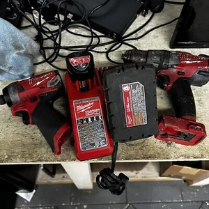 Milwaukee 2553-20 1/4” M12 FUEL Hex Impact Driver 12v + 2704-20 Drill Set + Batt - Picture 1 of 7