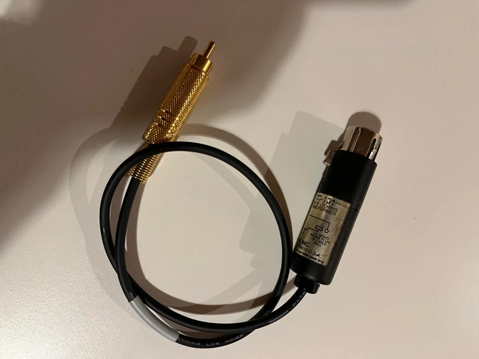 SESCOM TR-131 Line Matching Transformer RCA to XLR - Image 1 of 3