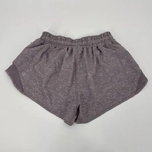 Lululemon Damen Hotty Hot Short II 2,5" helllila mit Sprechern Größe 4 - Bild 1 von 8