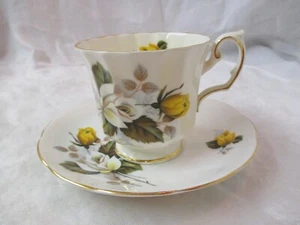 Vintage England Elizabethan bone china Cup Saucer white & yellow Roses - Picture 1 of 5