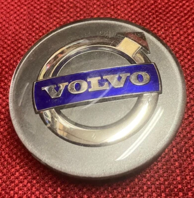 Volvo OEM 2003-2017 C70 S 40 S60 S80 V40 V50 V60 V70 Gray Center Cap 30666913 - Image 1 of 2