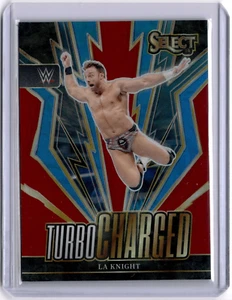 LA Knight 2024 Panini Select WWE Turbo Charged Red #28 Smackdown #02/99 - Foto 1 di 2