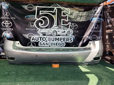 Parachoques trasero Lexus RX350/RX450h 2010-2015 con orificios para sensores OEM 52105-0E903 Foto 1 de 4