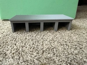 4 Auto Garage Lager - Maßstab HO / Spur 1:87 - Parkplatz für Fahrzeuge - gebaut - Bild 1 von 9