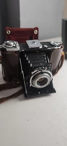 Zeiss Ikon Ikonta B 521/16 Vintage Folding Film Camera Novar 1:4.5 f=7.5cm - Picture 1 of 8