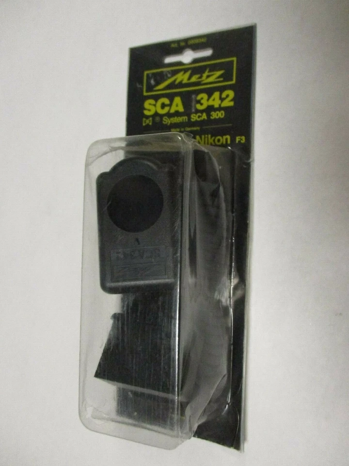 Metz SCA 342 for Nikon F3 with a Metz 36CT-2 flash. New - Image 1 of 3