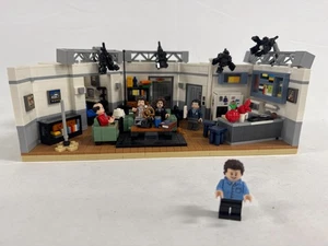 LEGO 21328 Ideas Seinfeld - Picture 1 of 4