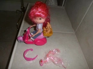 lot of 6 toy sets Stra:wberry Shortcake,Polly Pocket Camper,Stab;e.Wardrobe,Zob+ - Picture 1 of 2