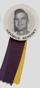 SELTEN 1955-56 Philadelphia Warriors Coach George Senesky 2,5" Pinback - Bild 1 von 3