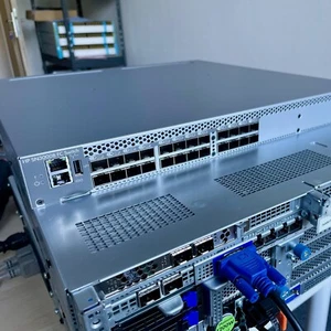 HP SN3000B Brocade 6505 16-Port Active 16Gb SFP+ FC SAN Switch QW937A QW938A - Picture 1 of 3