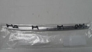 Moldeo de borde delantero izquierdo para Mercedes Benz A 2388881700 - Imagen 1 de 6