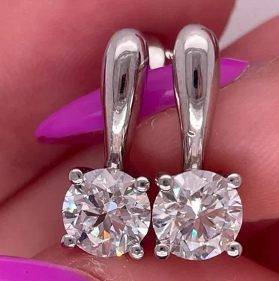 Pendientes solitarios colgantes de oro de 14 k con diamantes cultivados en laboratorio de corte redondo de 3 quilates F/VS1 Foto 1 de 4