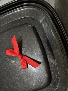 Mini Satin Ribbon Bows Small 3cm Wide Pre-Tied Crafts Wedding Cards Sewing Baby - Picture 1 of 1