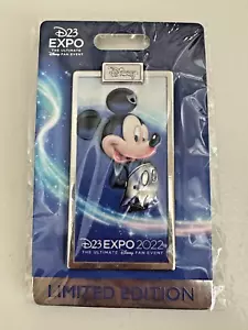 Disney D23 Expo 2022 Exclusive Fan Event, Mickey Mouse, LE 2300 Poster Pin, New - Picture 1 of 2