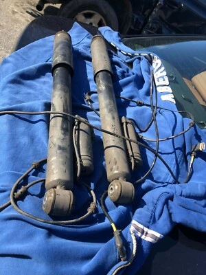 Amortiguador de suspensión neumática ADS Mercedes-Benz W211 W219 E550 E500 CLS500 CLS550 Foto 1 de 4