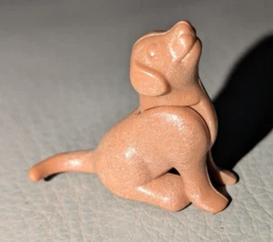 Playmobil Dog Puppy Siting Light Brown Animal Toy Figure Movable Head Piece Part - Picture 1 of 4