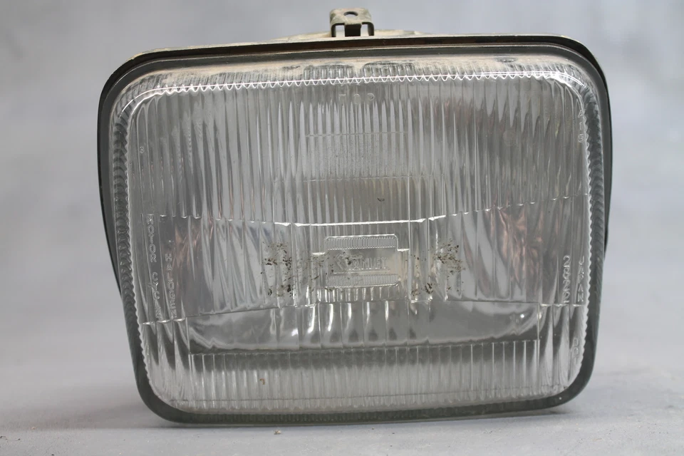 STANLEY SUZUKI 1983 GS550 E SINGLE HEADLIGHT HEAD LAMP #3 - Image 1 of 4