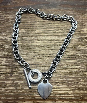 Collar Tiffany & Co Plata Esterlina Corazón Palanca Grueso Clásico Dije Gota Usado en Excelente Condición Foto 1 de 4