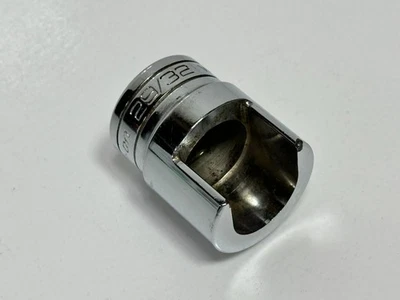 Snap On Tools USA WH290 1/2" Drive SAE 29/32" Weatherhead Fitting Chrome Socket - Image 1 of 4