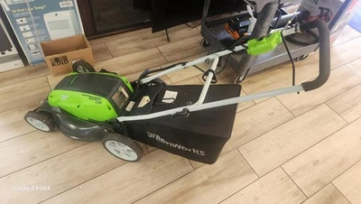 *ТОЛЬКО МЕСТНАЯ* проводная электрическая газонокосилка Greenworks 25112 120 В уход за газоном зеленая - Изображение 1 из 4