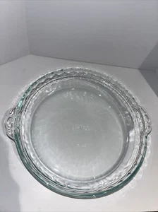 PYREX #229 9-1/2 Inch Clear Glass Fluted Scalloped Edge Deep Dish Pie Plate - Picture 1 of 3